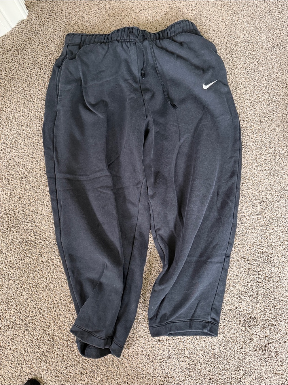 Nike womens Black Fleece sweatpants - Picture 2 of 2